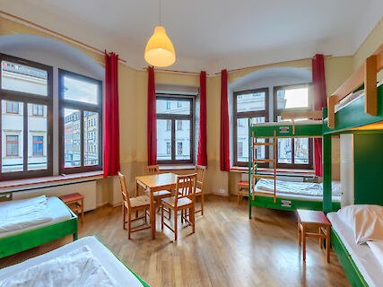 hostel mondpalast dresden