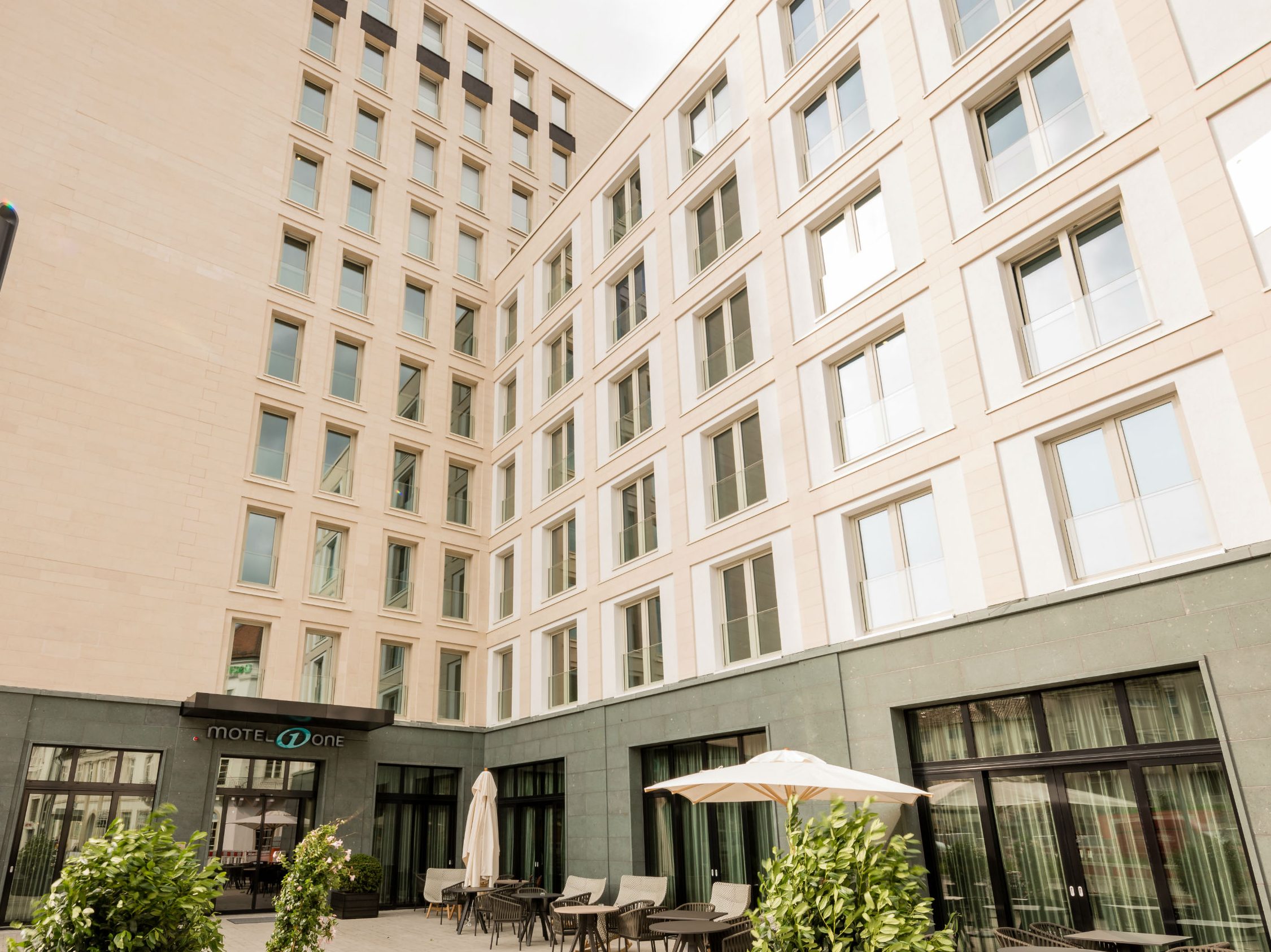 hotel motel one freiburg