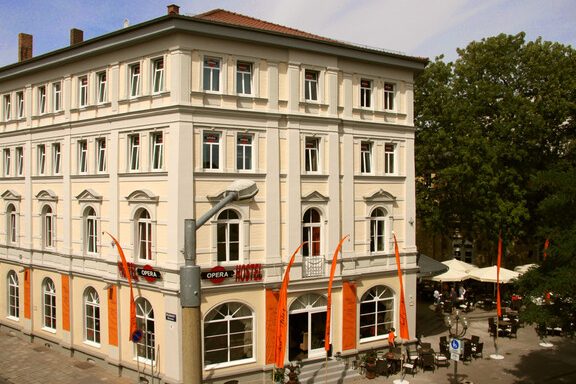 opera hostel